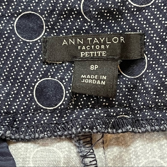Ann Taylor Capri Size 8 Petite Blue with Blue Dot pattern Capri Pant - Picture 5 of 14
